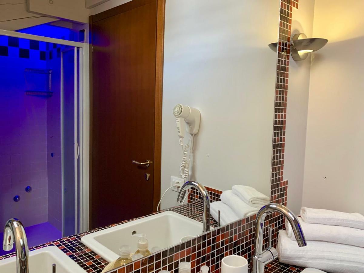 Porta Ronca - B&B, Suites & Apts Rho Exterior foto